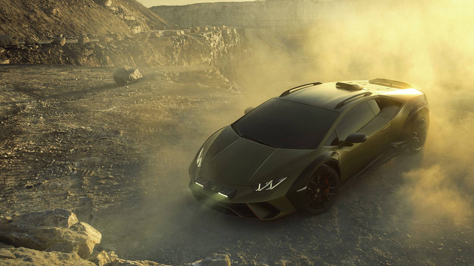 Lamborghini Huracán: Fusion of Italian Design & Cutting-Edge Tech